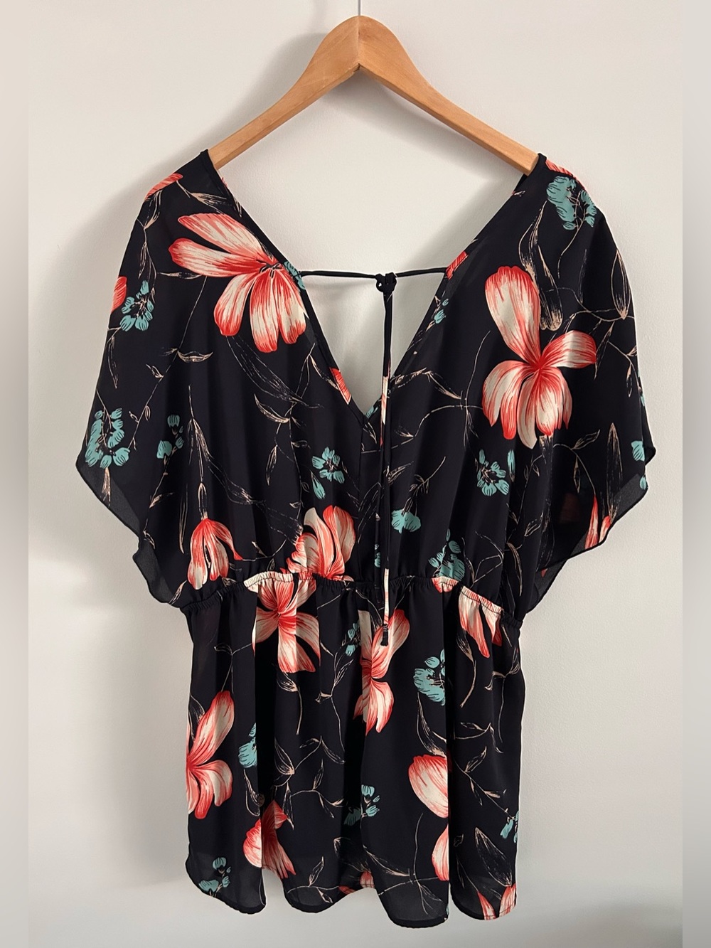 Torrid Floral Surplice Babydoll Blouse Size 2 Black and Pink Flutter Sleeve Top